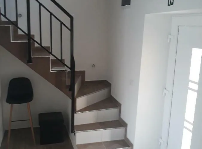 Διαμέρισμα Moet With Garden Πούλα